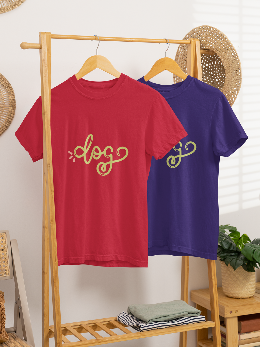 Dog – Minimal Script T-Shirt