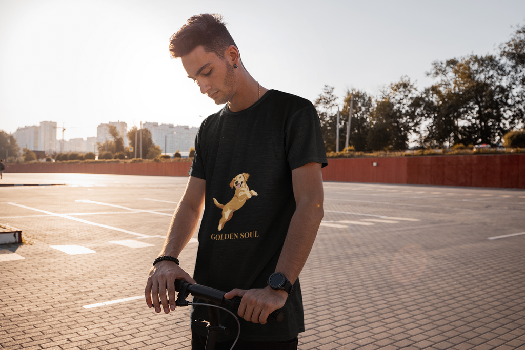 Golden Soul – Playful Golden Retriever T-Shirt