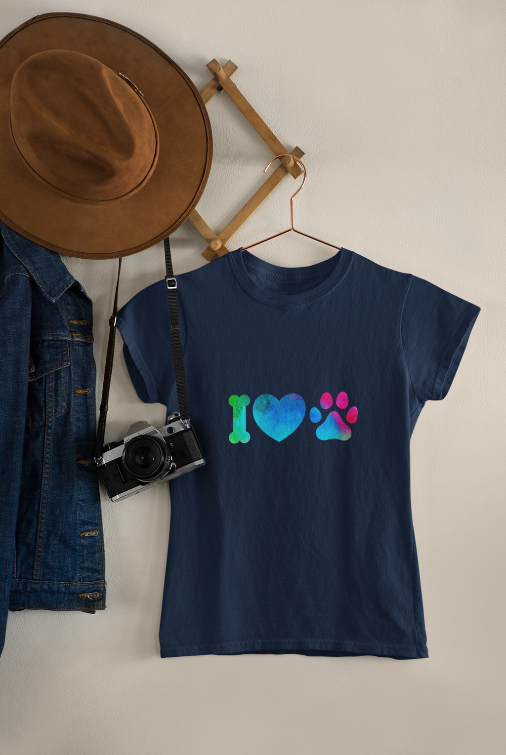 I Love Paws – Dog Lover T-Shirt